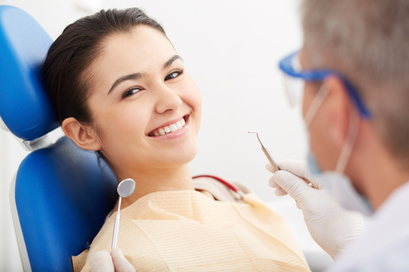 Root canal treatment shouldn’t be stressful. Visit Dental Clinique in Pembroke Pines for top-notch care